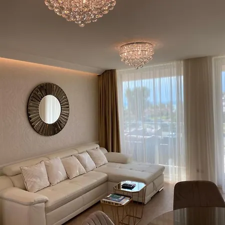 Gold Wave Apartmanhotel 5*