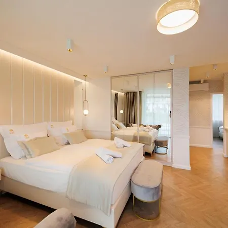 Gold Wave Apartmanhotel Siófok