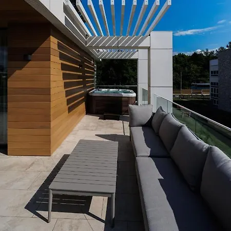 Gold Wave Aparthotel