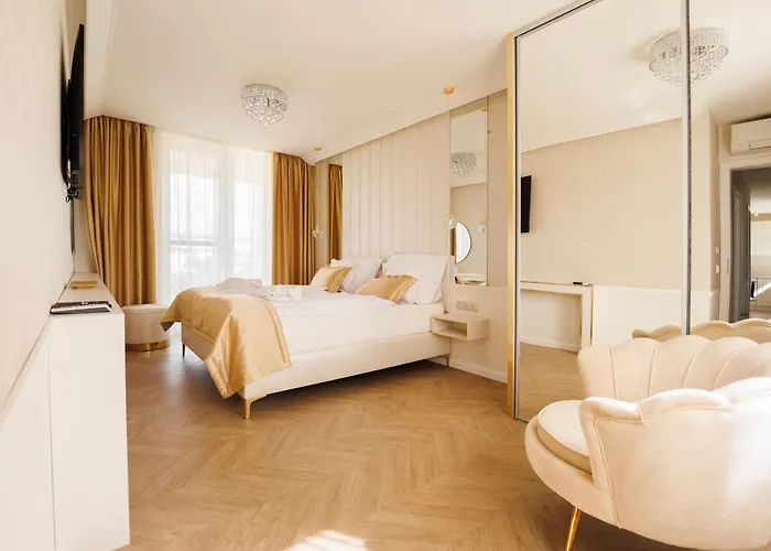 מלון דירות Gold Wave 5*