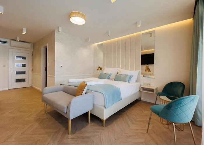 Gold Wave מלון דירות 5*