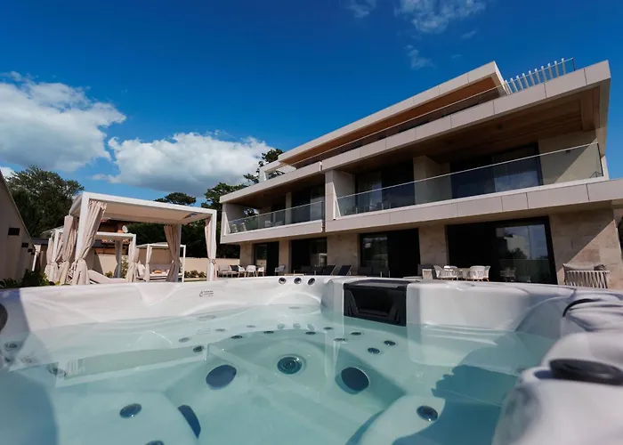 מלון דירות Gold Wave